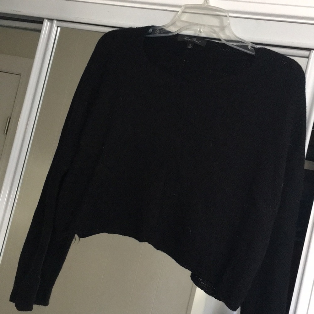 Size M Honey Punch sweater crop top